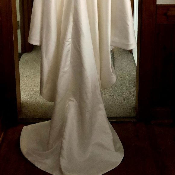 Calla Blanche Paloma Gown - Picture 2 of 15